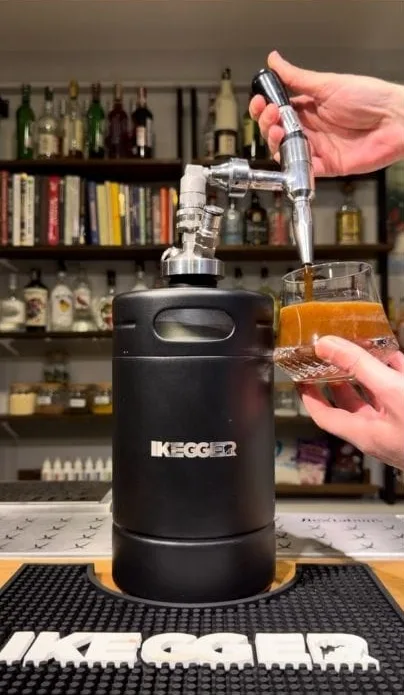 iKegger fıçıdan bardağa nitro kahve dökümü